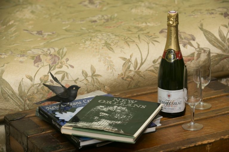 AAUW hosts Champagne Book Brunch