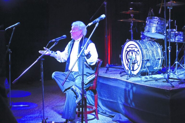 Bobby Rydell signs books, reminisces good old times at The Vault