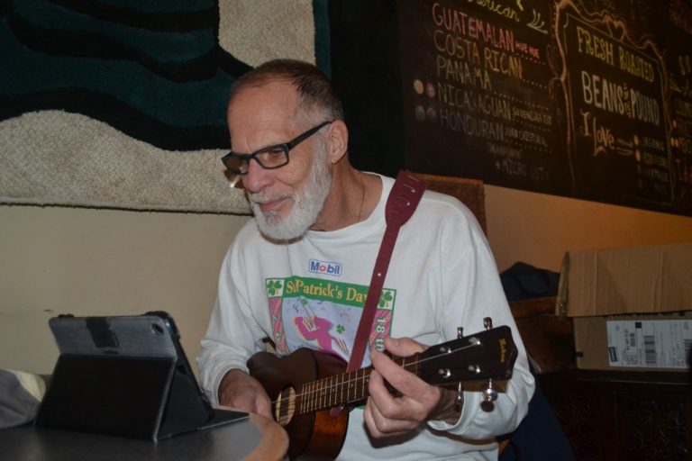 South Jersey Ukulele Circle hitting all the right notes