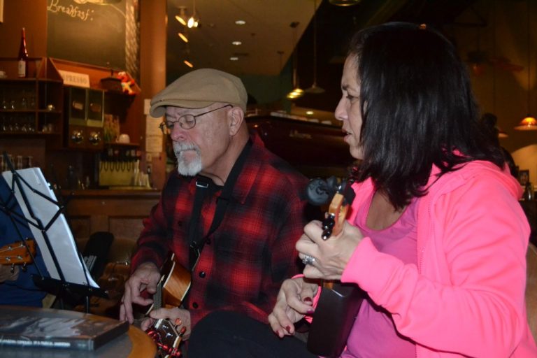 South Jersey Ukulele Circle hitting all the right notes