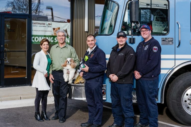 EarthWise Pet Supply & Grooming store raises funds for pet oxygen masks