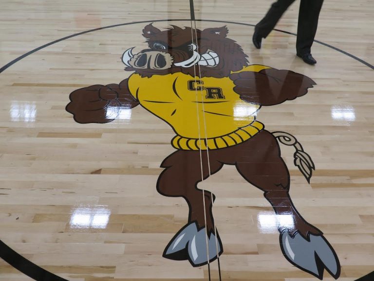 Chestnut Ridge Middle School unveils new gym floor