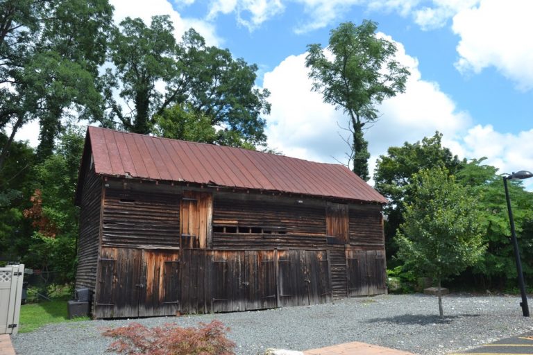 Historical Society on a mission to save barn dating back to 1800s