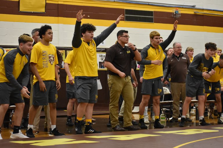 Leaders of The Den: Delran seniors eager for wrestling’s postseason