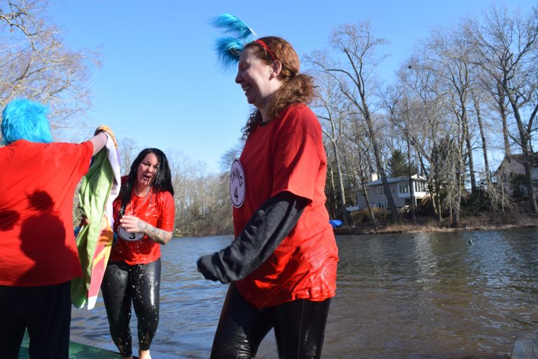 Mullica Hill’s Lake Gilman holds 7th annual polar plunge