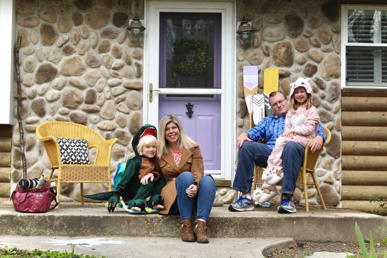 Brightening the community one ‘porchtrait’ at a time