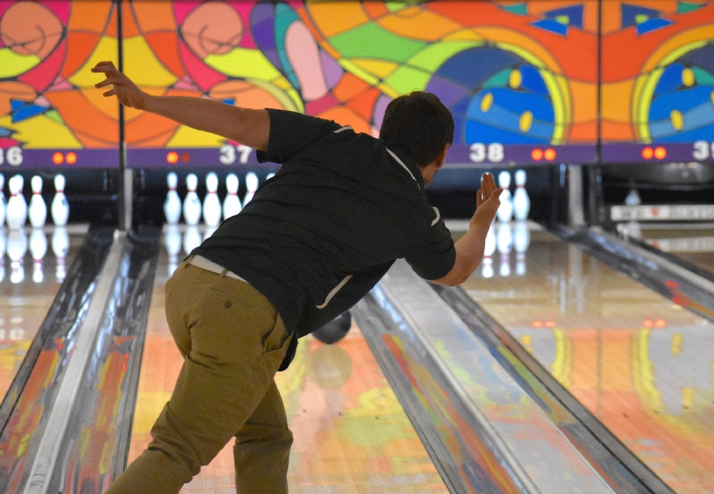 Pin Pals Senecas Formidable Bowling Team Rolling Toward